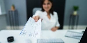 Times When Invoice Factoring Services Are Invaluable - Payroll and paying vendors